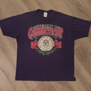 90s vintage UCONN University of Connecticut  single stitch t shirt xl
